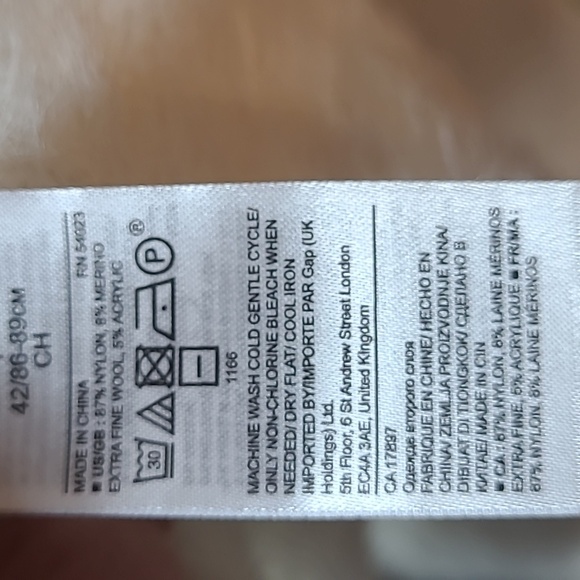 Ivory eyelash cardigan banana republic Size S - Picture 10 of 10